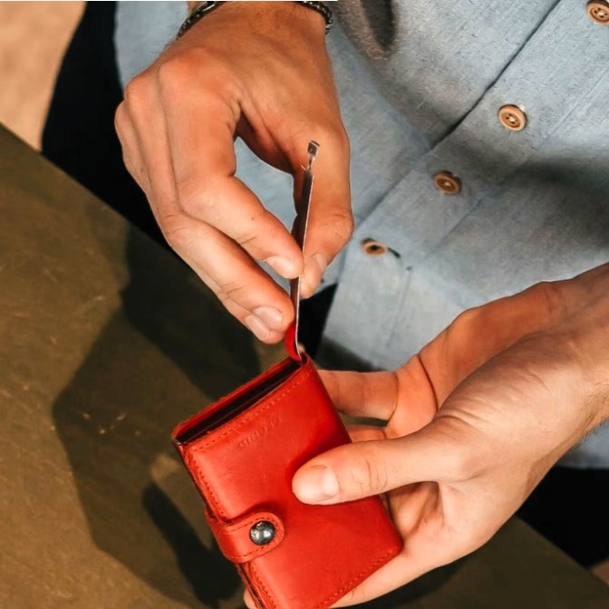 Secrid -korjauspalvelu NT-BOX laukkuliike