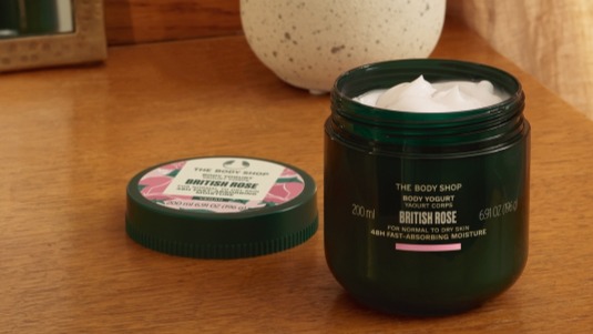 Vartalojogurtit 200ml 2kpl/25€ The Body Shop